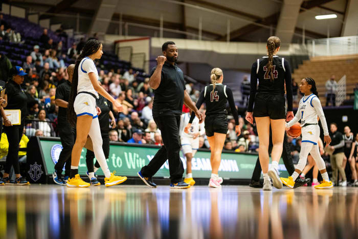 Jefferson Willamette 6A Oregon girls basketball quarterfinal 2024 Naji Saker-67